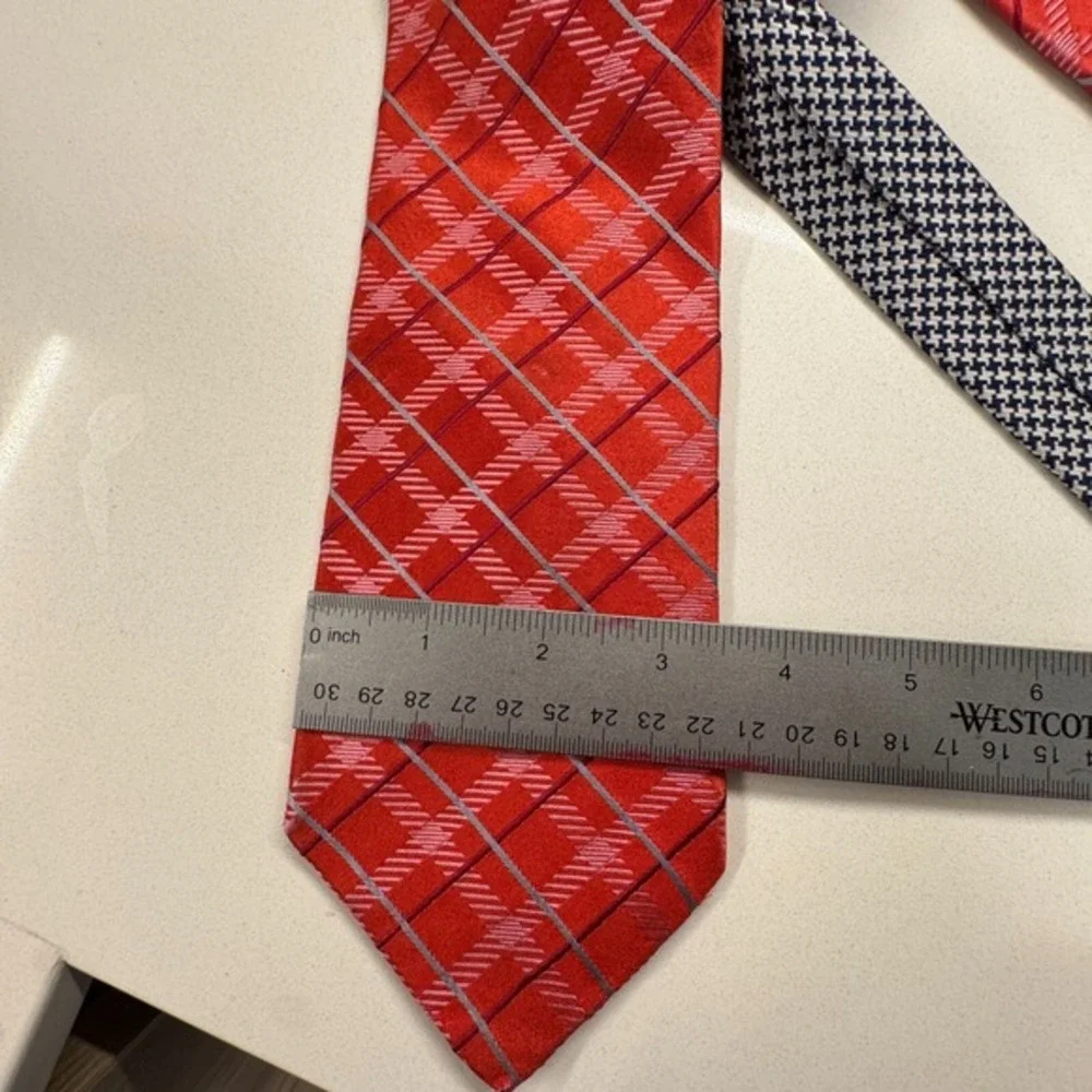 Tommy Hilfiger Tie Plaid Red Mens Necktie 100% Silk USA Made Business Casual USA